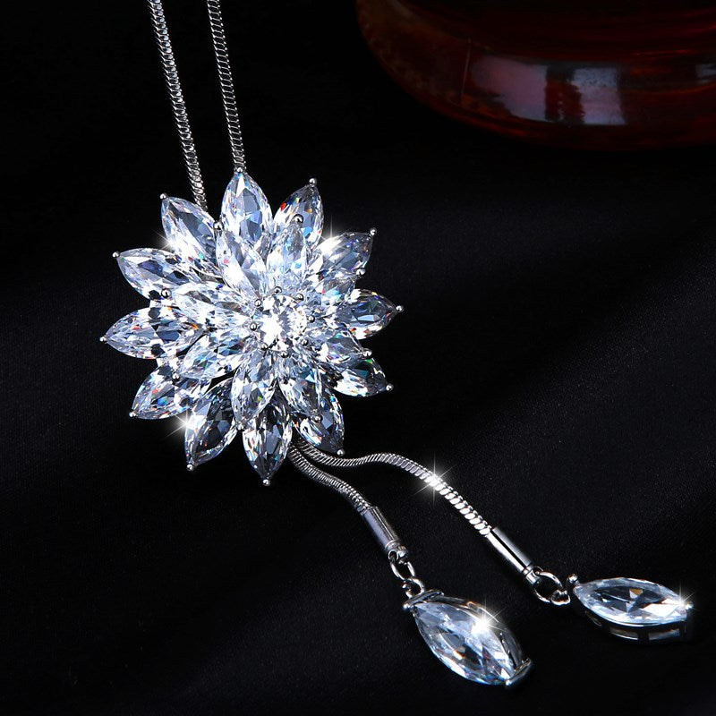 Colgante de cadena de suéter de copo de nieve de diamante de cristal al por mayor